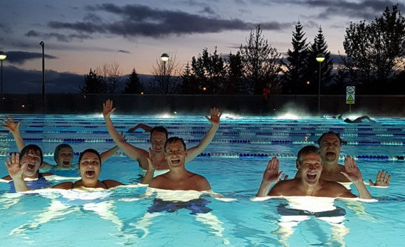 Stemmingsmyndir frá hópnum sem æfir mánudaga og fimmtudaga kl. 18.00-18.45.