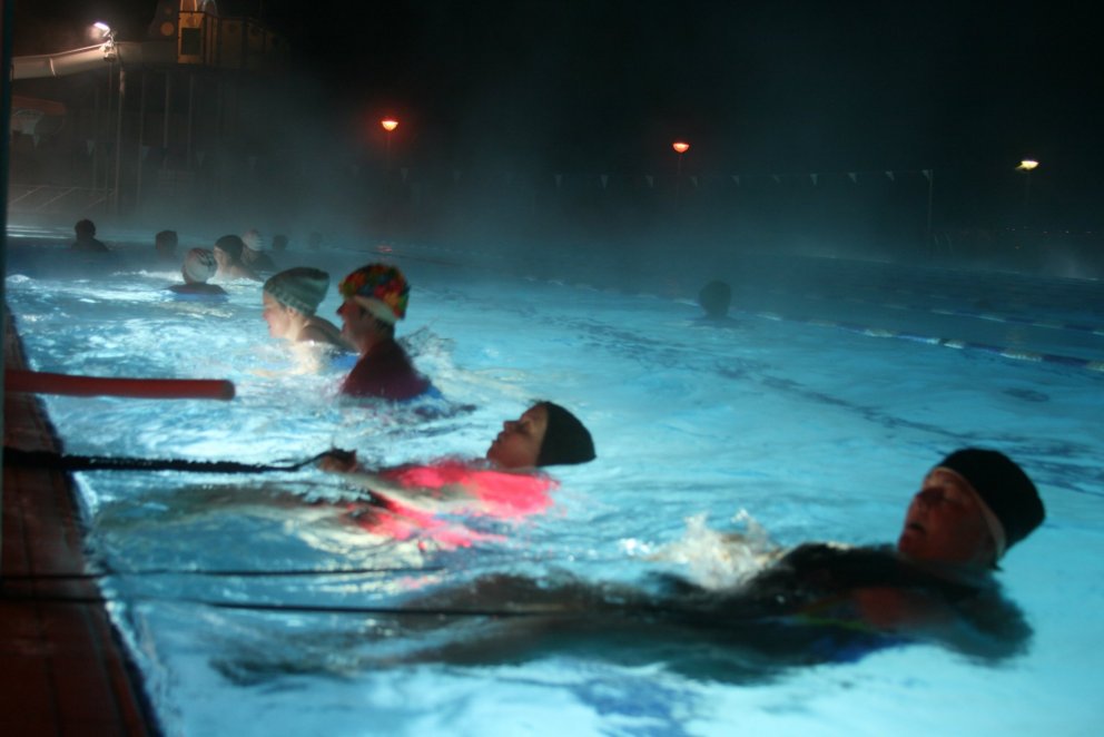 Á meðan kórónuveiran hefur töglin og hagldirnar og ræktin lokuð, þá kemur vatnið sterkt inn