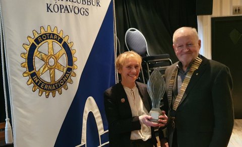 Helga Guðrún Gunnarsdóttir og Karl Magnús Kristjánsson, forseti Rótarýklúbbs Kópavogs / Mynd: Rótarý…